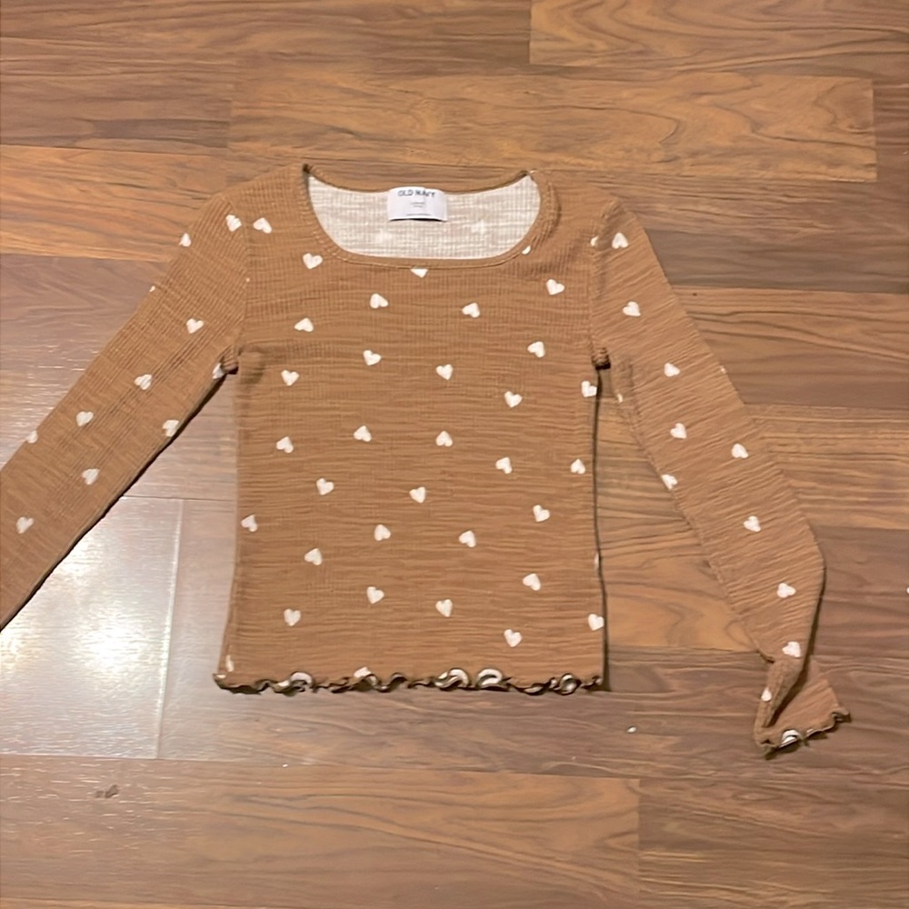 fitted long sleeve.